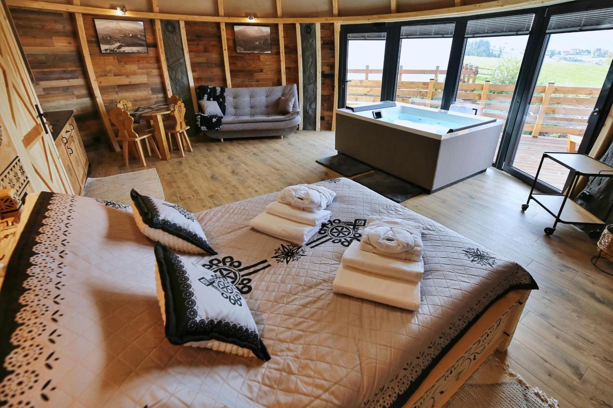 Tatry Mountain Glamp Z Jacuzzi 호텔 자코파네 외부 사진