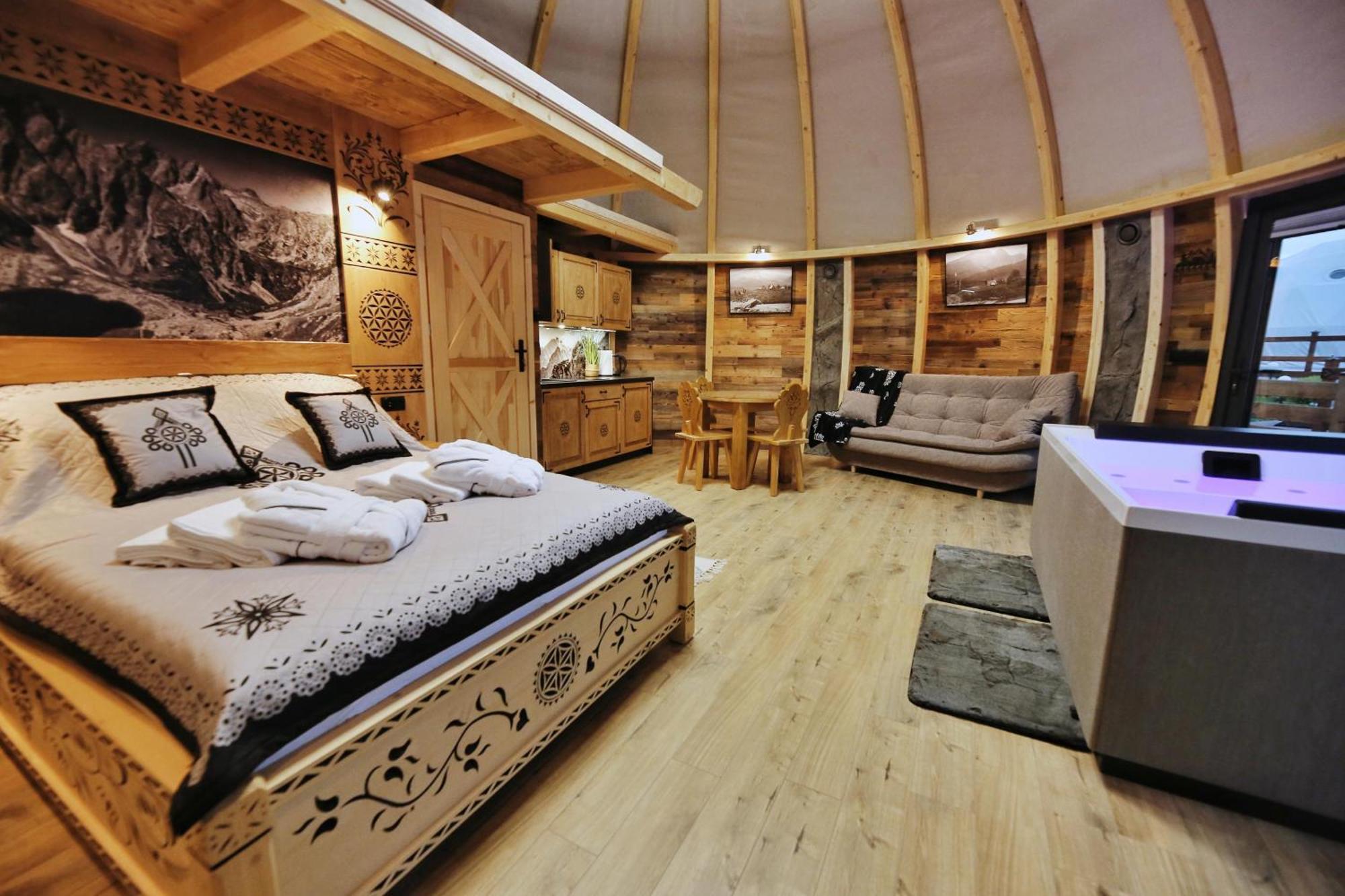 Tatry Mountain Glamp Z Jacuzzi 호텔 자코파네 외부 사진