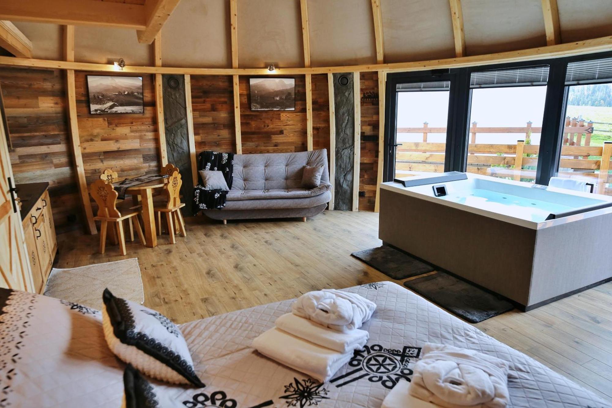 Tatry Mountain Glamp Z Jacuzzi 호텔 자코파네 외부 사진