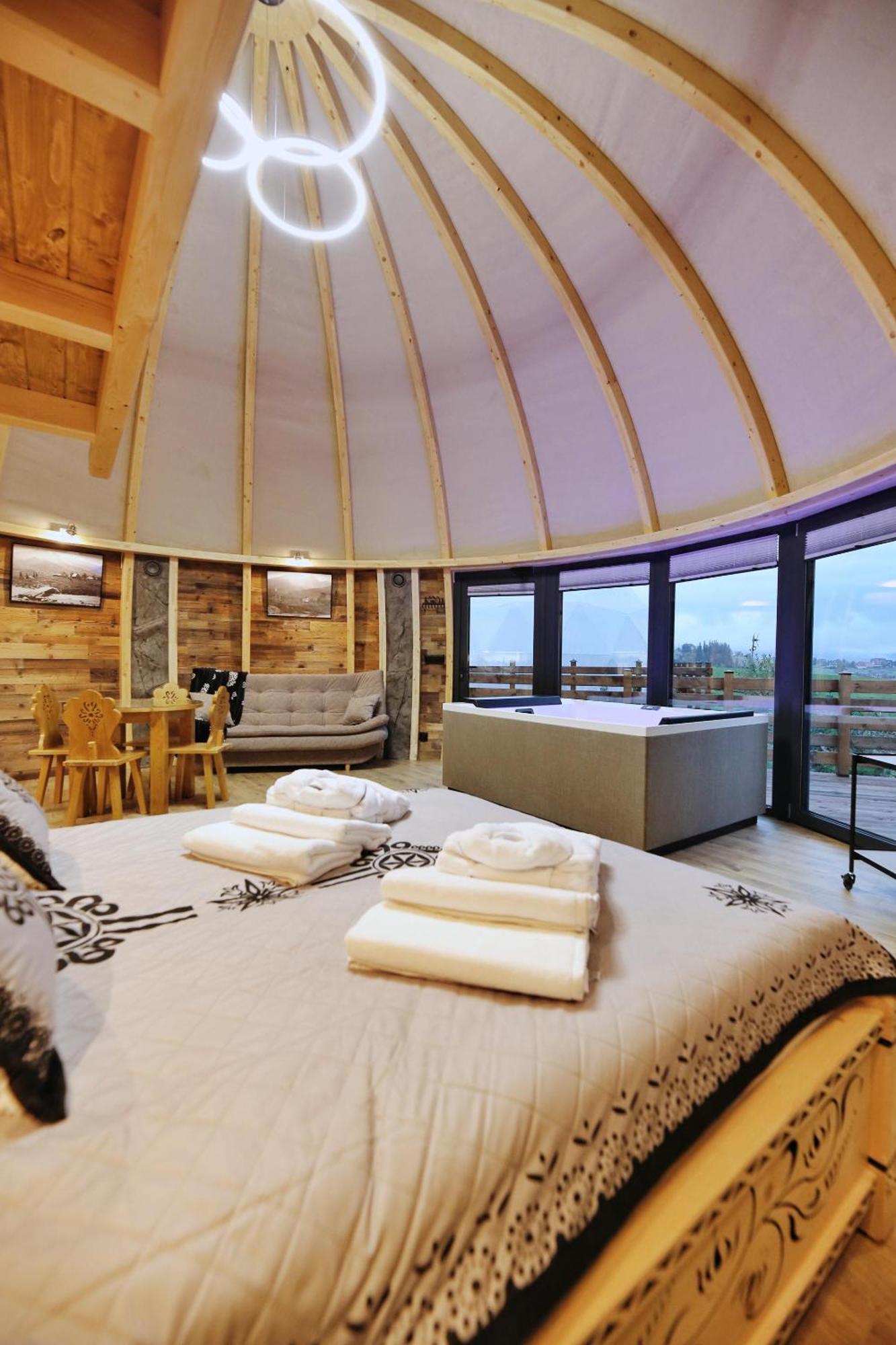 Tatry Mountain Glamp Z Jacuzzi 호텔 자코파네 외부 사진