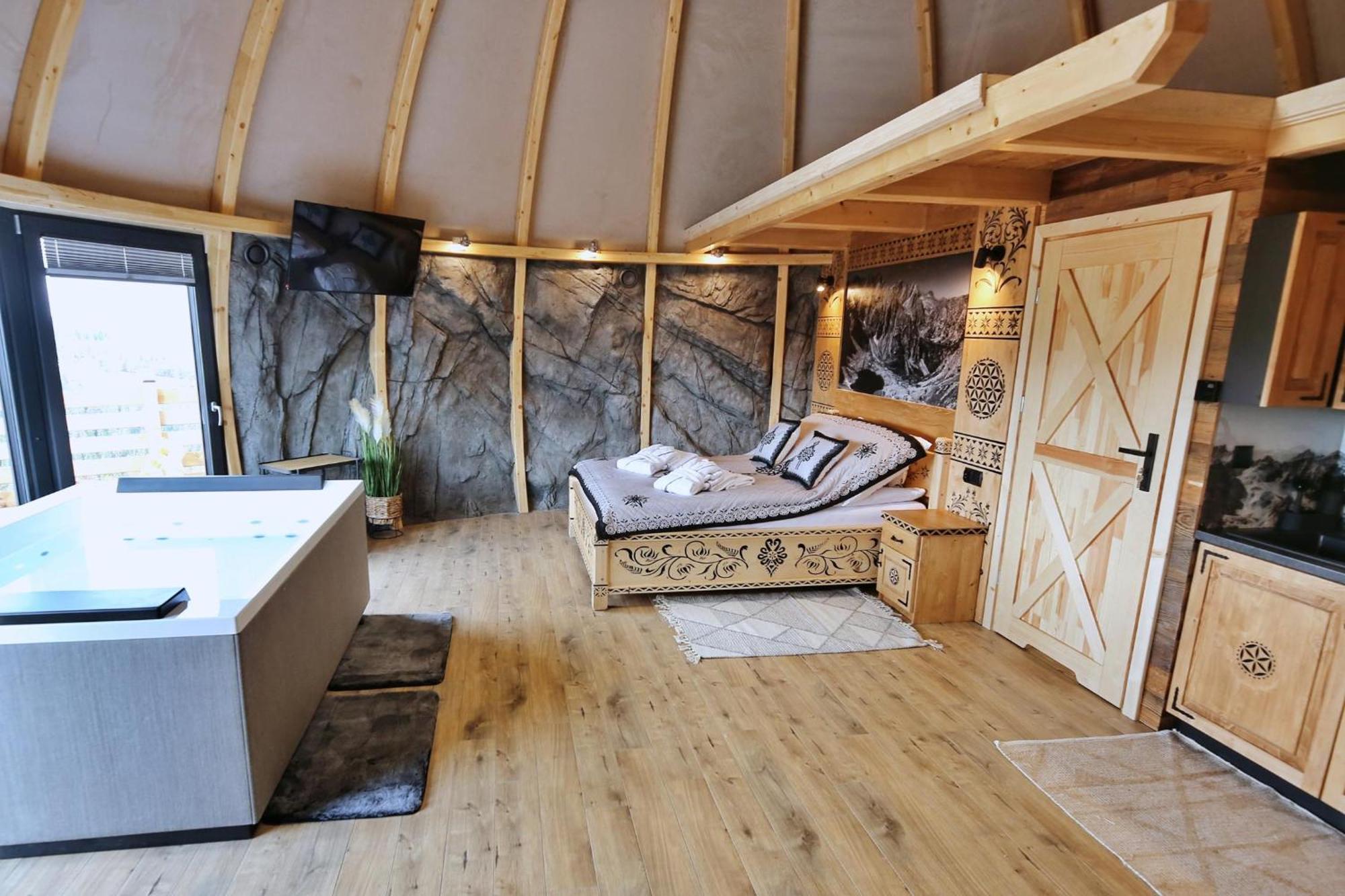 Tatry Mountain Glamp Z Jacuzzi 호텔 자코파네 외부 사진